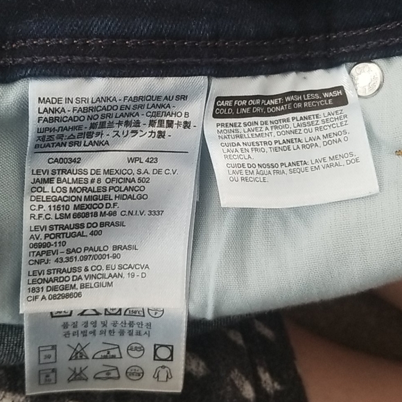 Levi's denim shorts - Picture 5 of 7